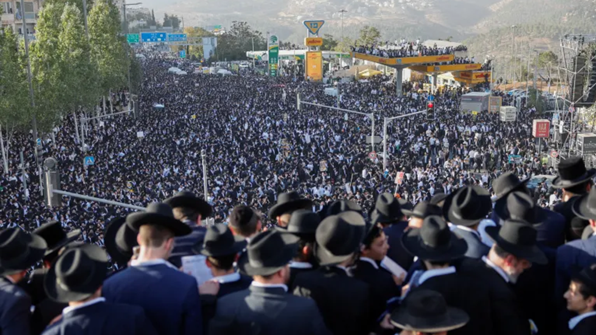 সেনাবাহিনীতে বাধ্যতামূলক নিয়োগের প্রতিবাদে ইসরায়েলে ব্যাপক বিক্ষোভ