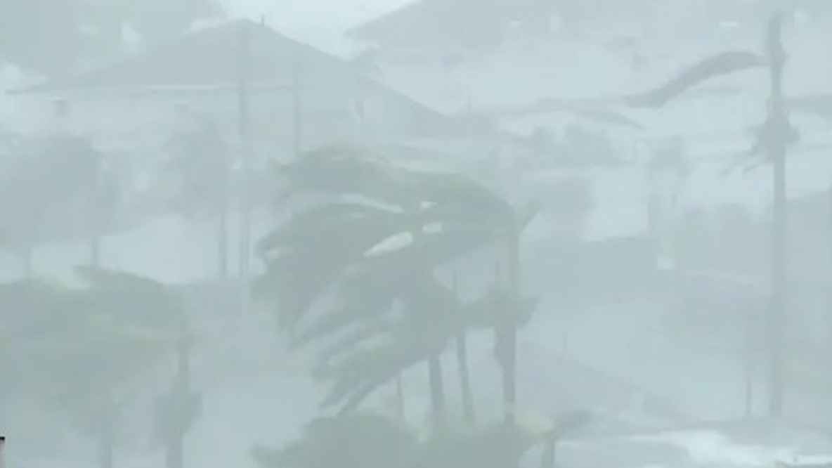 জ্যামাইকায় আঘাত হেনেছে শতাব্দির ভয়াবহ ঘূর্ণিঝড় ‘মেলিসা’