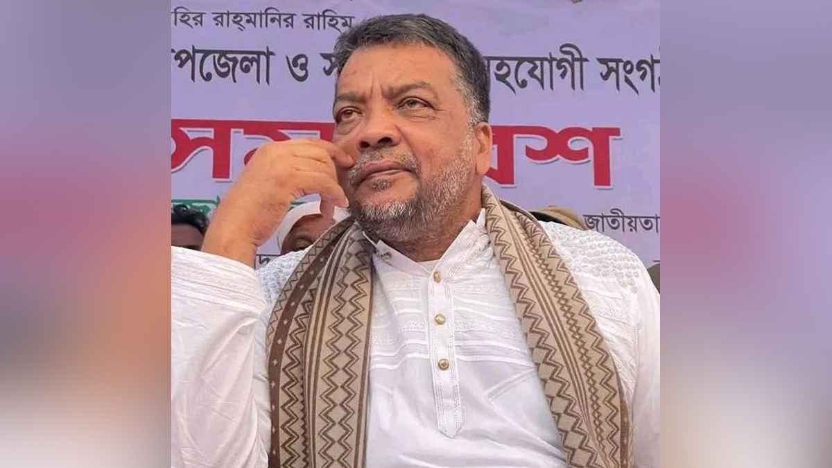 বাসের ধাক্কায় উপজেলা বিএনপির সাধারণ সম্পাদক নিহত