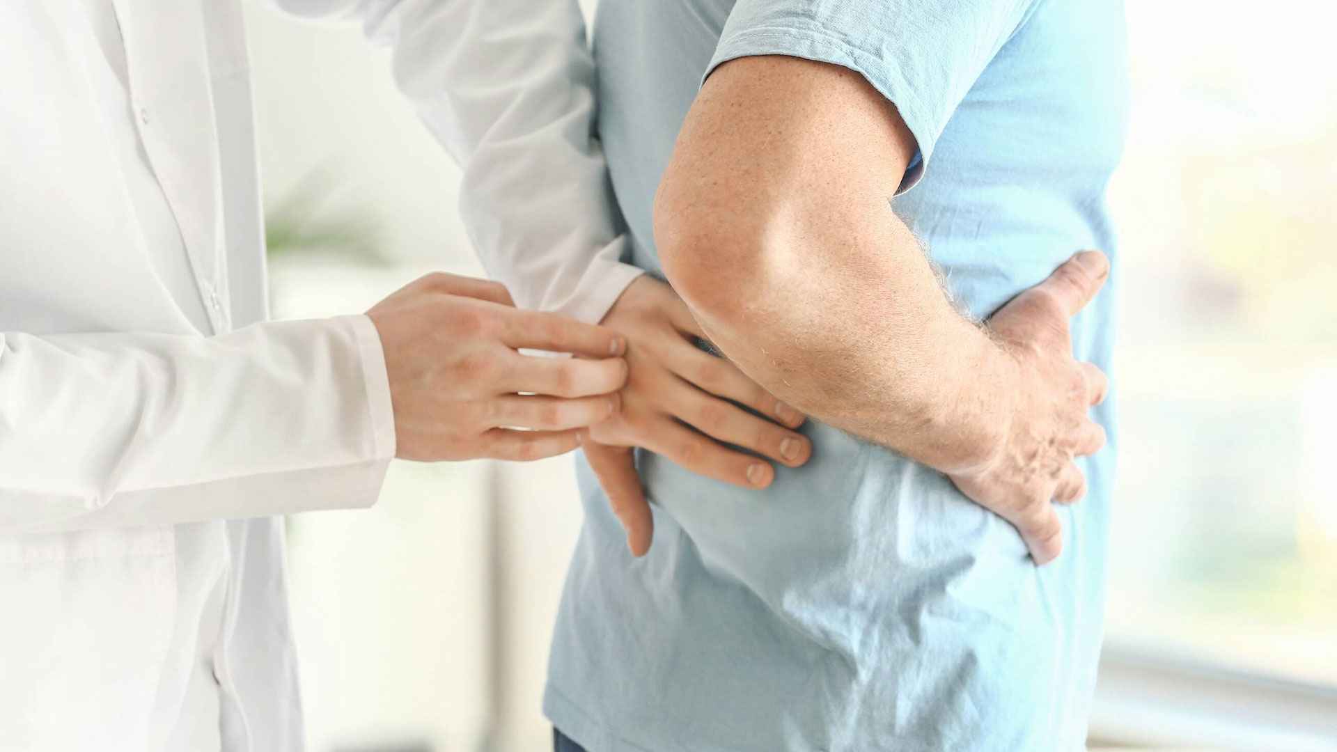 নীরবে বিকল হচ্ছে কিডনি, এসব লক্ষণে সতর্ক হোন!