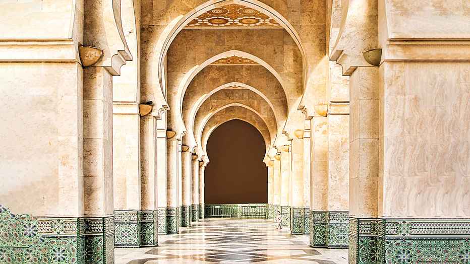 আল্লাহ নিজেই যাদের আপ্যায়ন করাবেন