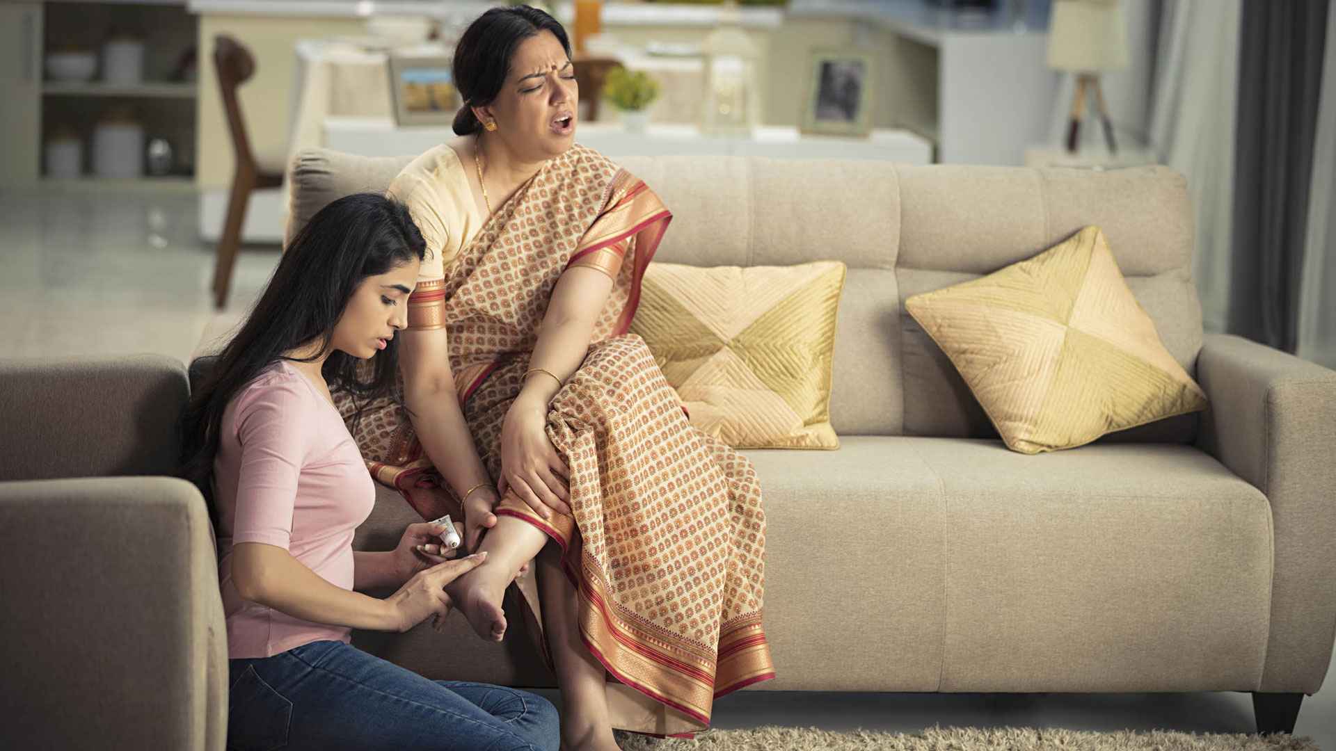 নারীরা বাতের ব্যথায় বেশি ভোগেন কেন?