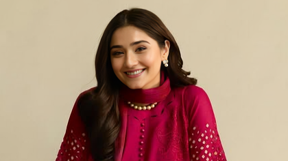 বিলাসবহুল হোটেল থেকে জায়নামাজ চুরি করেছিলেন অভিনেত্রী