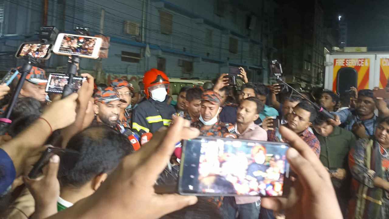 কেমিক্যাল কারখানা ও গার্মেন্টসের ফায়ার লাইসেন্স ছিল না