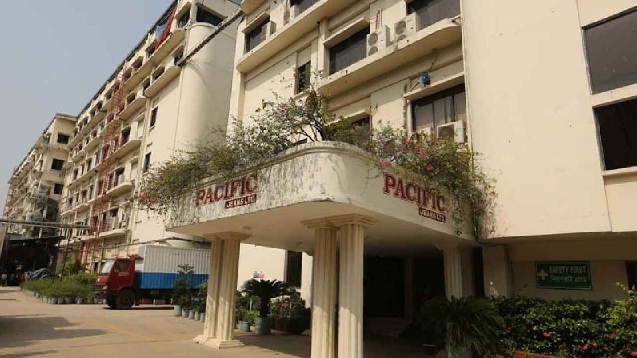 ৮ দিন পর খুলল প্যাসিফিক জিন্সের বন্ধ ৮ কারখানা