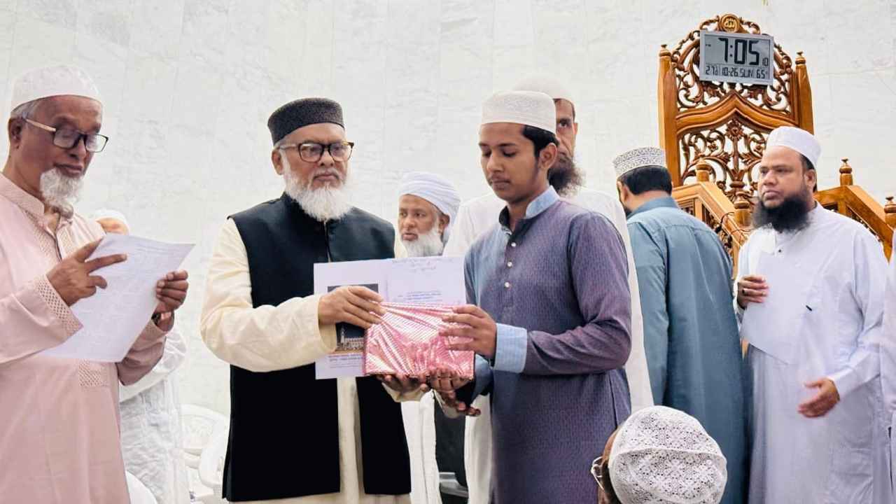 'দুদক থেকে বাঁচতে পারলেও আল্লাহর হাত থেকে বাঁচার উপায় নেই'