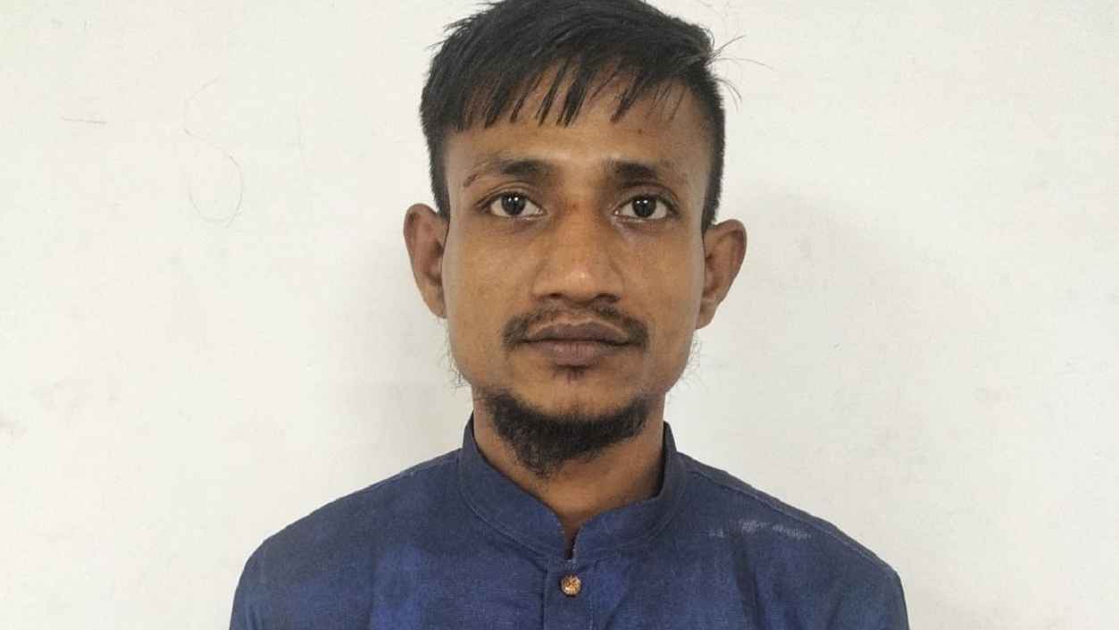 ভয়ঙ্কর কিশোর গ্যাং ‘কব্জি কাটা’ আনোয়ারের ভাই চাঁদাবাজি করতে গিয়ে আটক