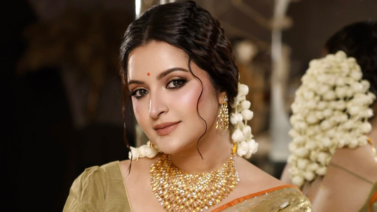 কারাবাসার দিনগুলো নিয়ে সিনেমা বানাবেন পরীমণি!