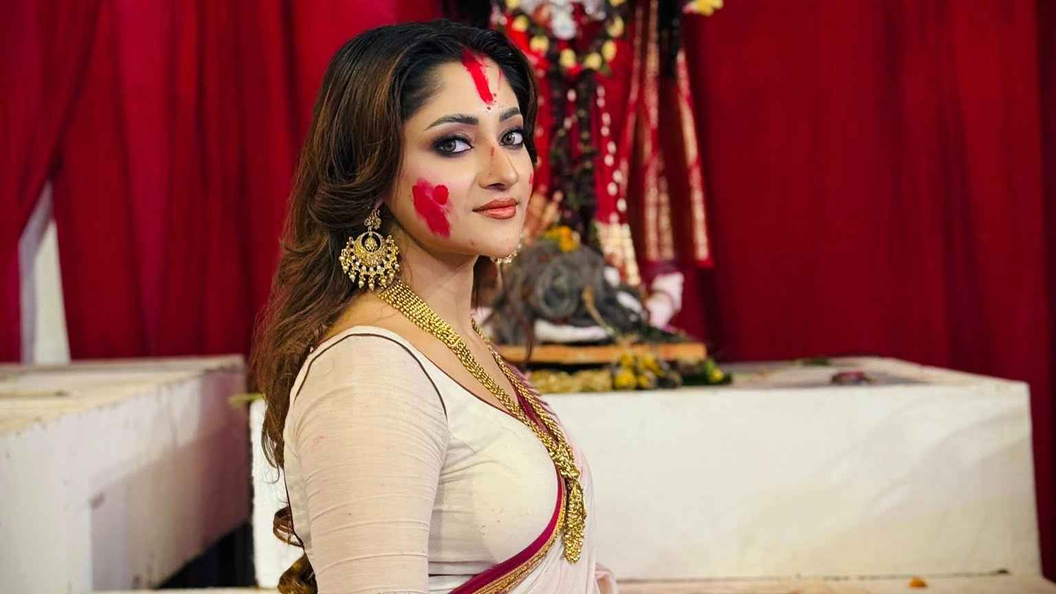 কবে বিয়ে করবেন— জানালেন পূজা চেরী