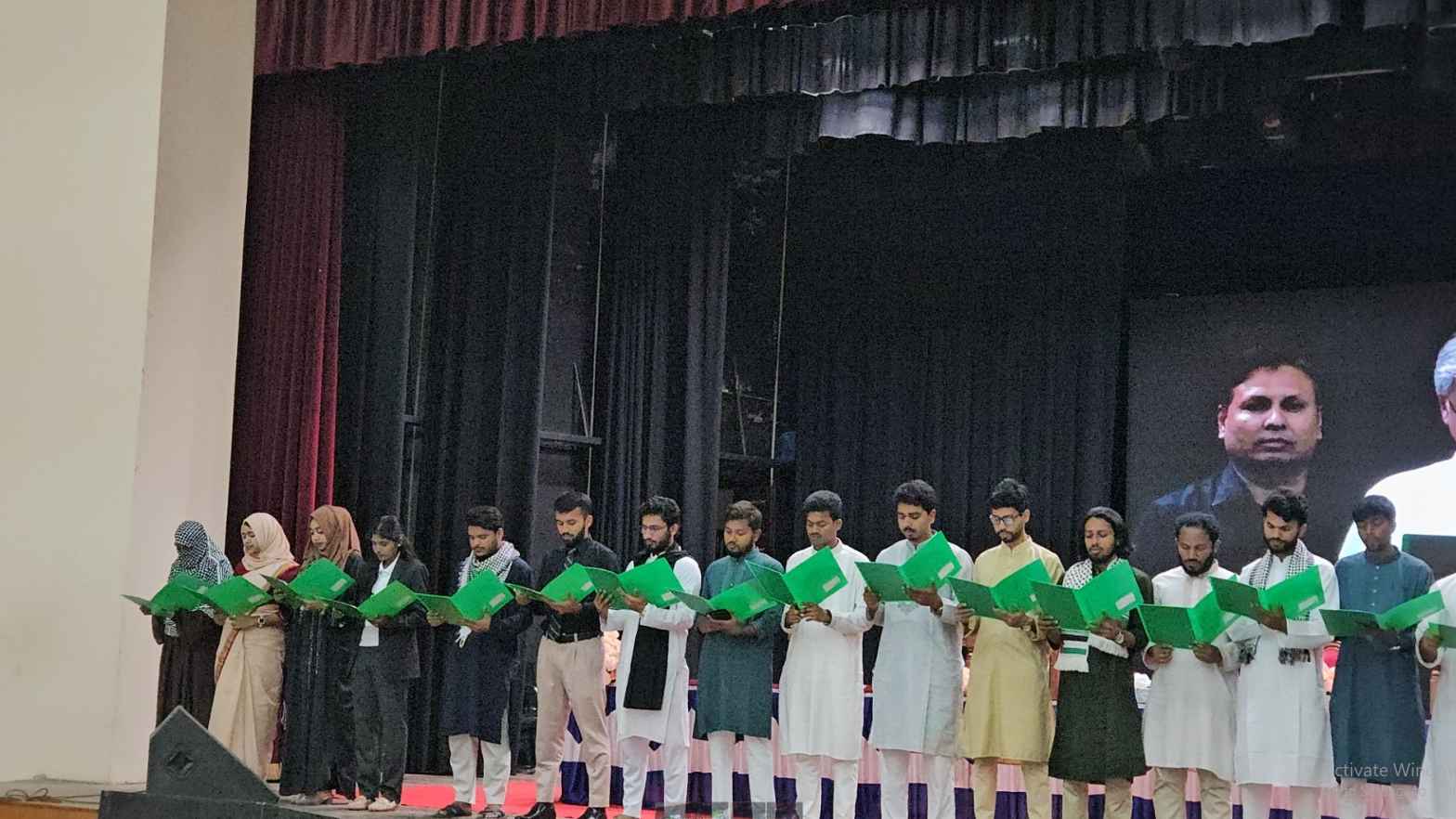 শপথ নিলেন রাকসুর নবনির্বাচিত প্রতিনিধিরা