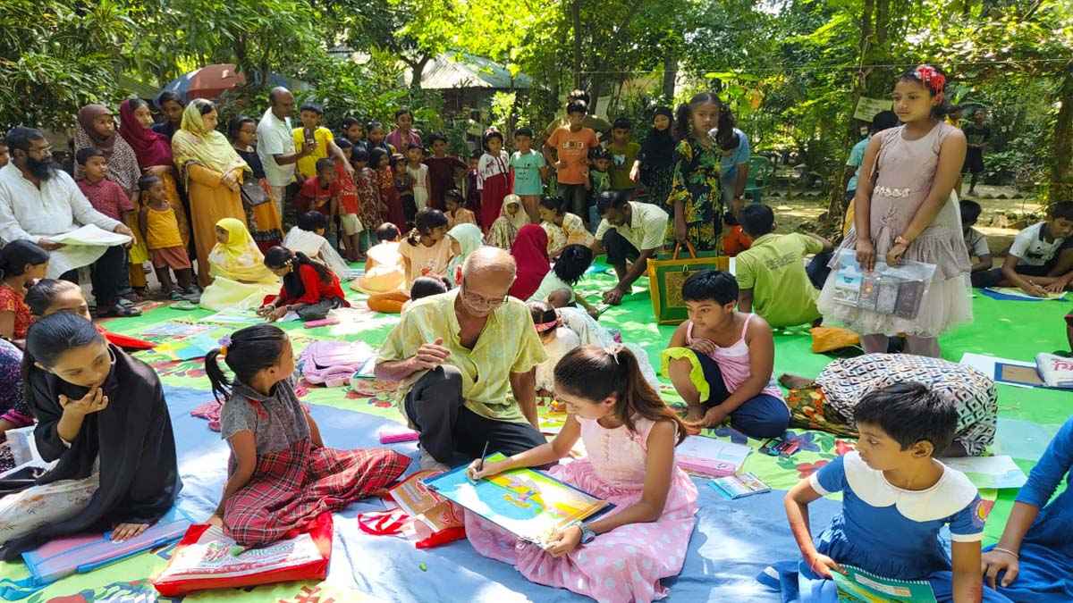 নাসির স্যারের শিশুস্বর্গে রং তুলির ছোঁয়ায় হেমন্ত বরণ