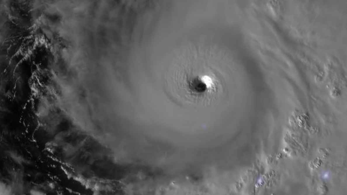 ২৮২ কিলোমিটার বেগে ধেয়ে আসছে শক্তিশালী ঘূর্ণিঝড় ‘মেলিসা’