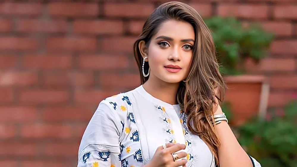 প্রতারণার অভিযোগে মুখ খুললেন তানজিন তিশা