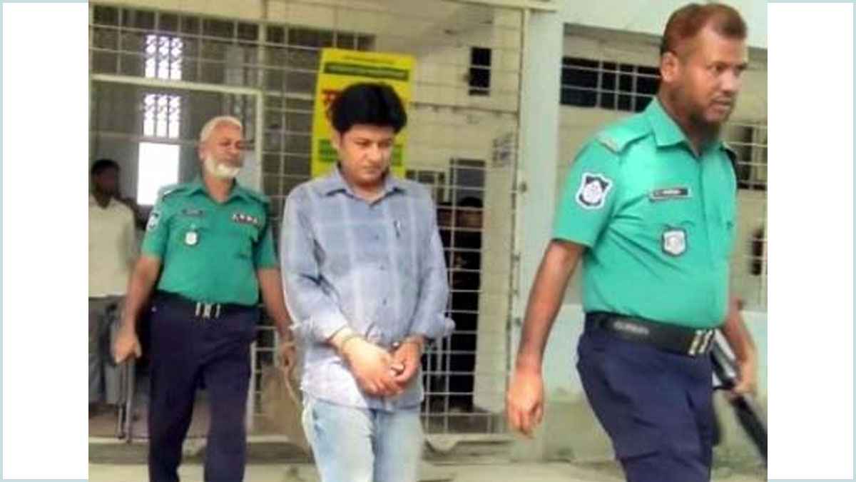 চুক্তিতে চাকরি পরীক্ষায় প্রক্সি দিতে এসে আটক জনতা ব্যাংক কর্মকর্তা