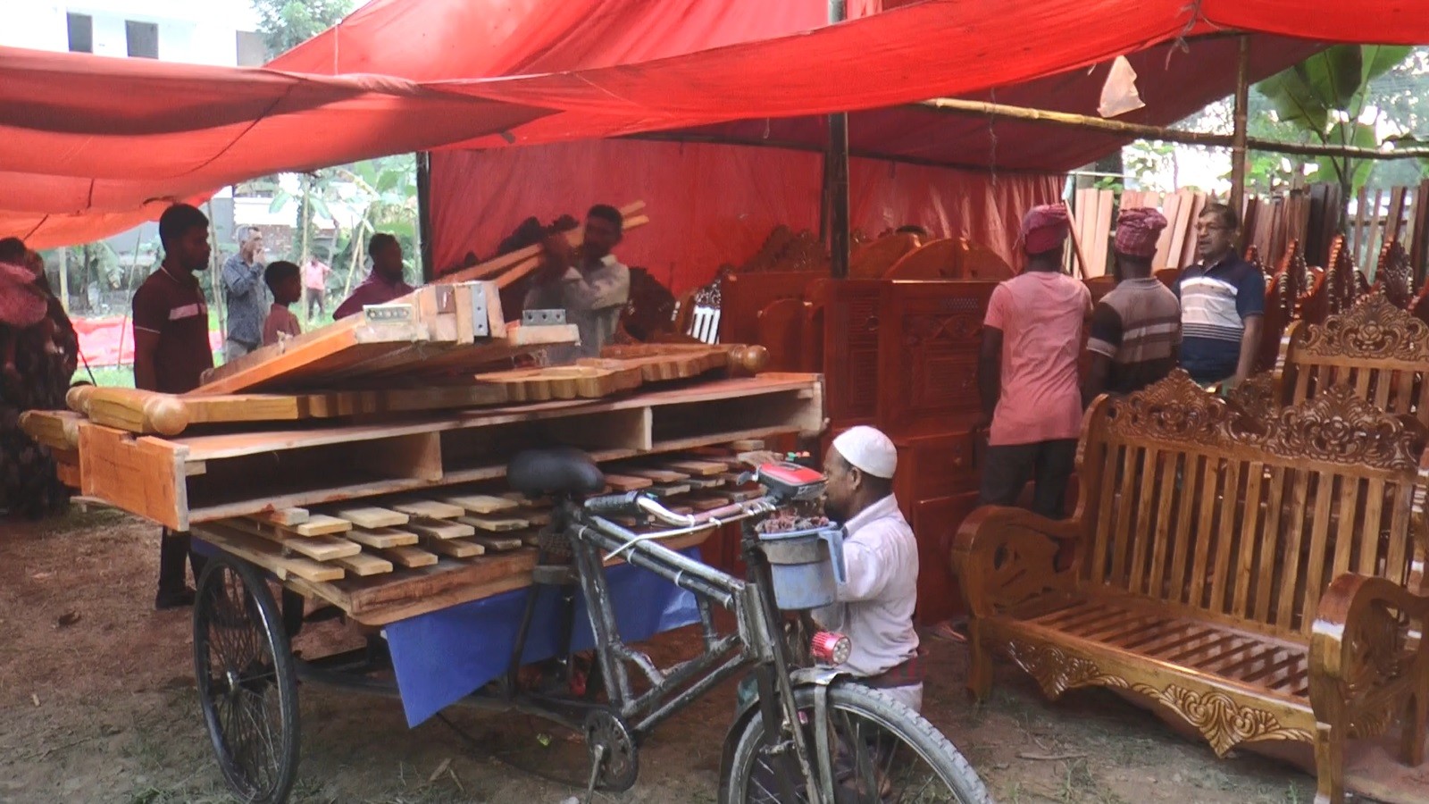 thumbnail_Madaripur_22-10-25_(Kundu_Mela)_Pic_(7)