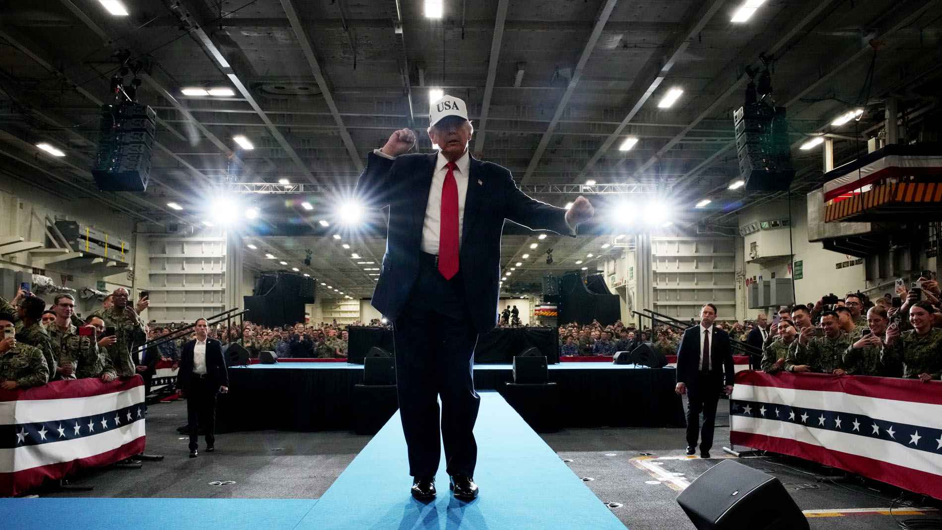 জাপানে গিয়েও নাচলেন ট্রাম্প!