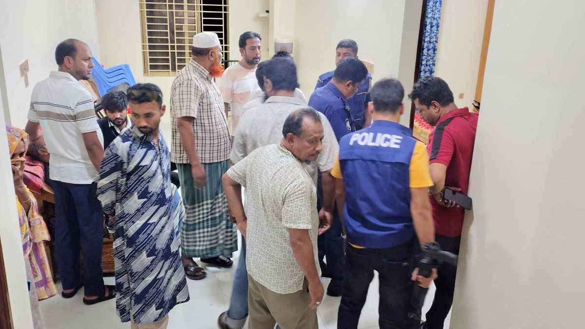 লক্ষ্মীপুরে মা-মেয়েকে গলা কেটে হত্যা, স্বর্ণালংকার লুট