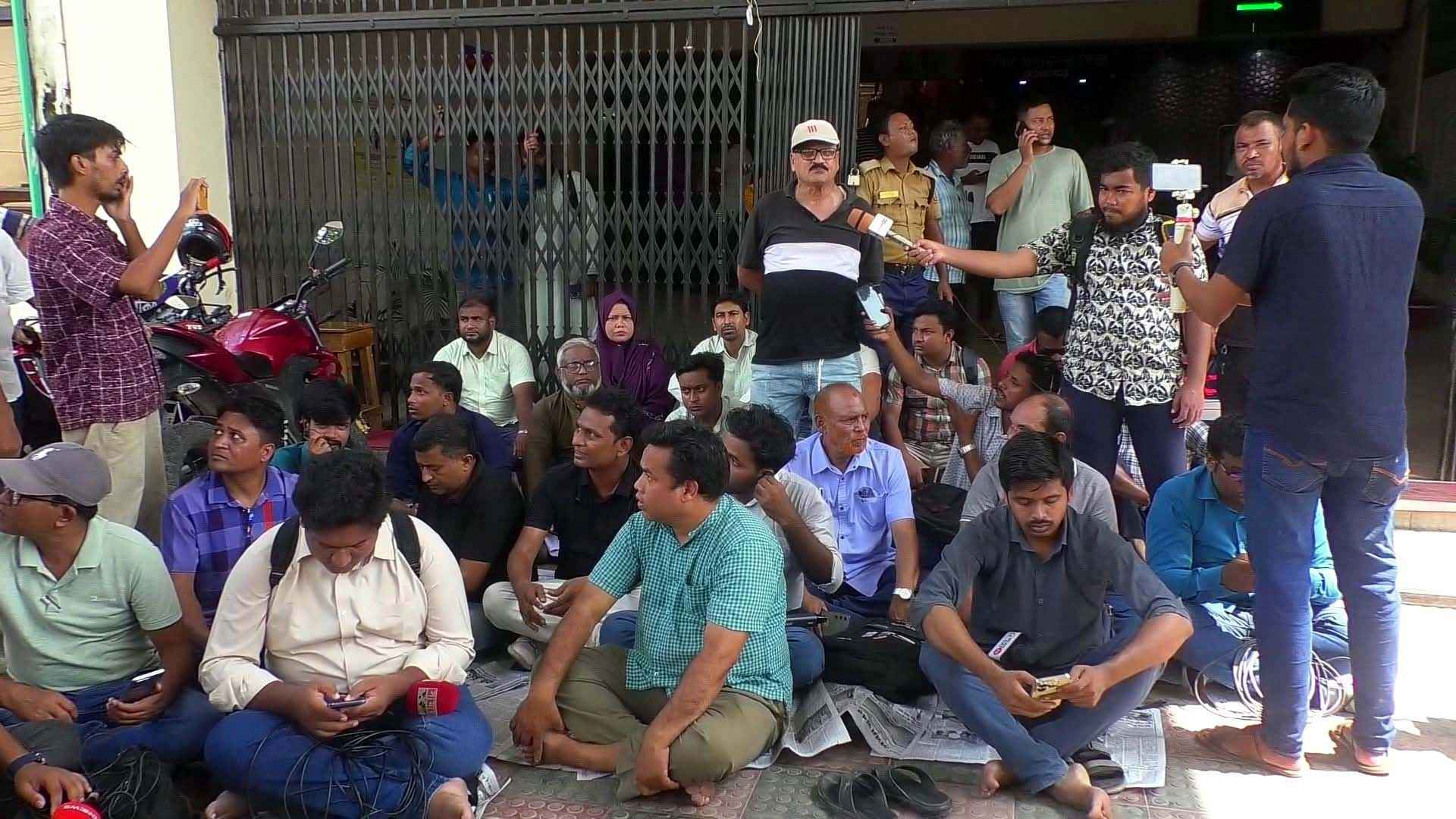 সাংবাদিককে মারধর: রসিকের প্রধান নির্বাহীর প্রত্যাহার দাবি