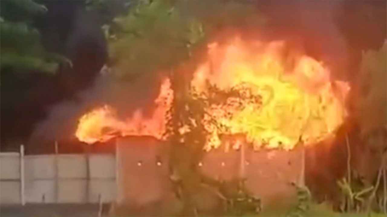 চট্টগ্রামে সিলিন্ডার গুদামে বিস্ফোরণ, দগ্ধ ১০