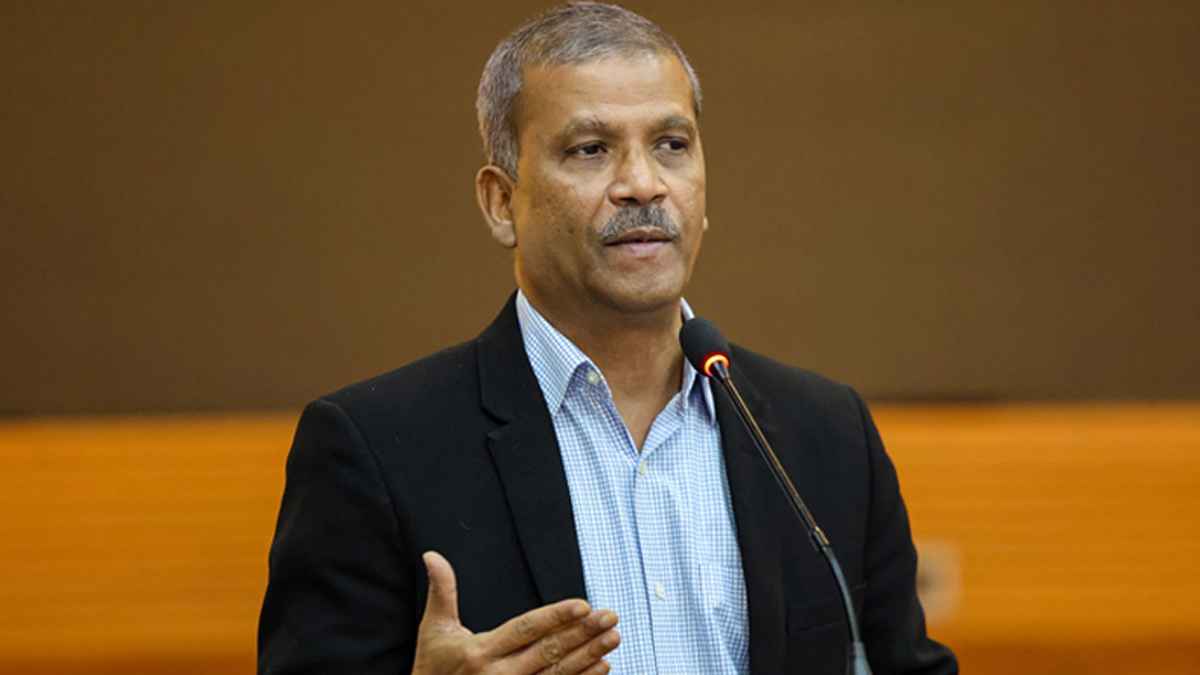 নির্বাচন পেছানোর কোনো সুযোগ নেই: আসিফ নজরুল