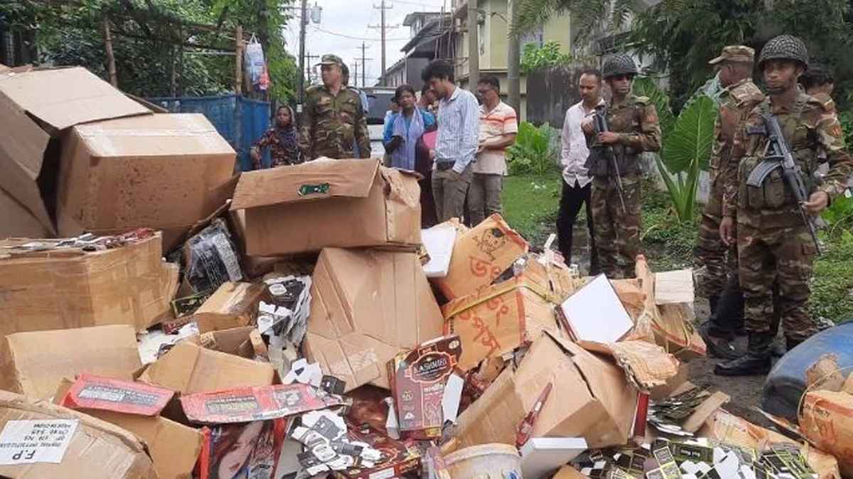 বাগেরহাটে ভেজাল প্রসাধনী কারখানায় অভিযান, জরিমানার পর সিলগালা