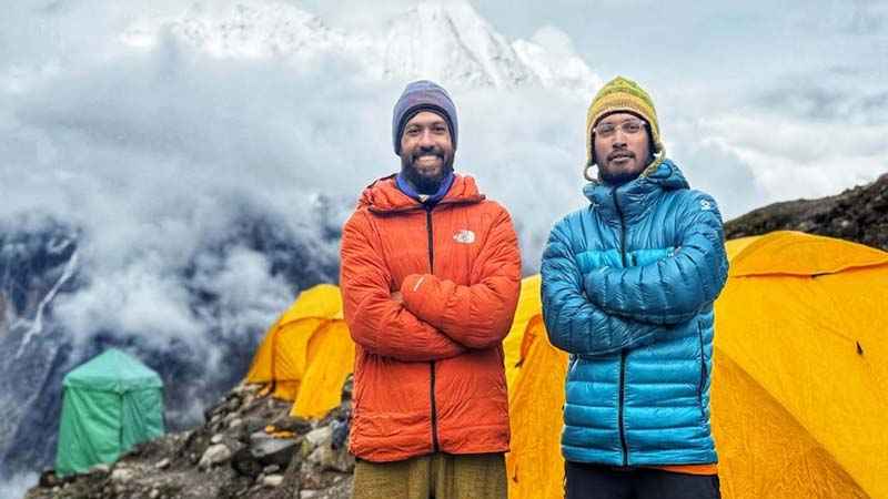 মানাসলু জয়ে ইতিহাস গড়লেন দুই বাংলাদেশি