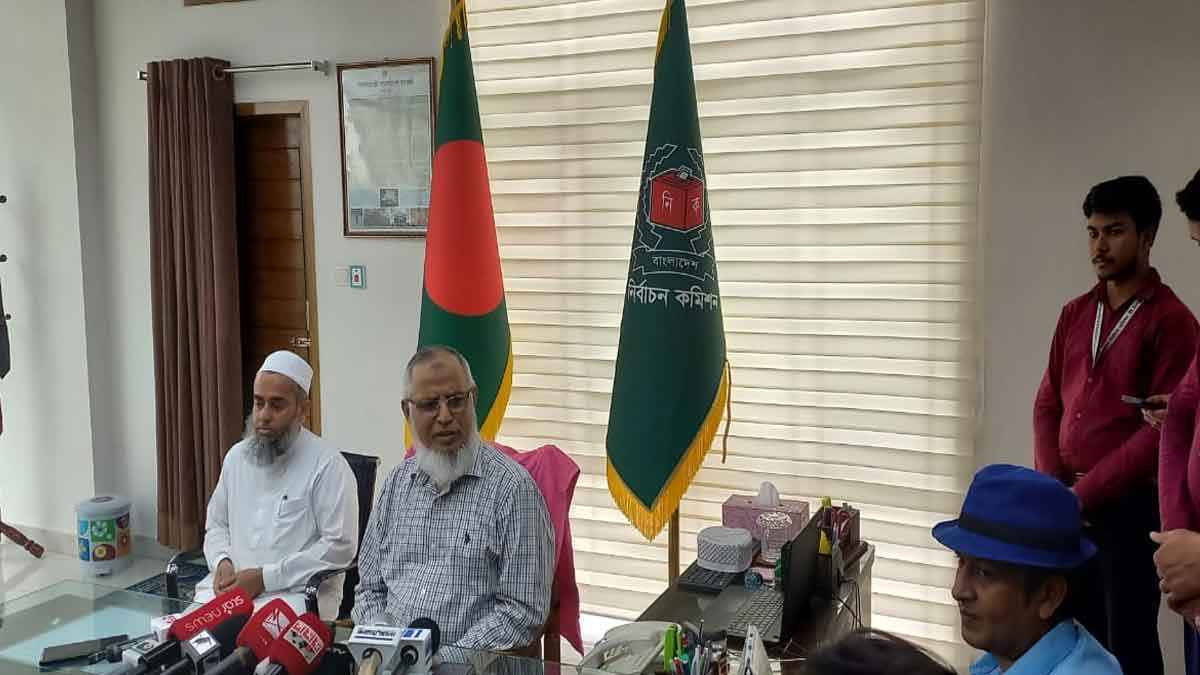 সীমানা নিয়ে আদালতের কাছে প্রশ্ন তোলার সুযোগ নেই: ইসি আনোয়ারুল