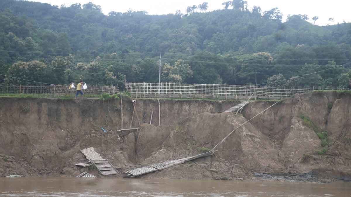 চেঙ্গী নদীর ভাঙনে বিলীন বসতবাড়ি, ফসলি জমি ও রাস্তা