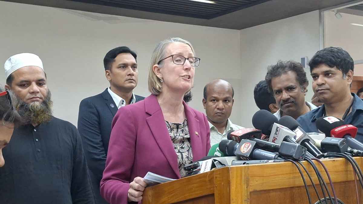 ভোটগ্রহণ কর্মকর্তাদের প্রশিক্ষণ দিতে চায় ব্রিটেন