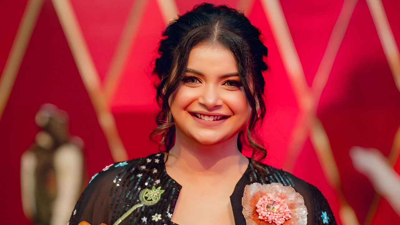 কাকে বিয়ে করলেন শবনম ফারিয়া, জানা গেল পরিচয়