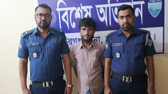 মিরসরাইয়ে চোলাই মদসহ আটক ১