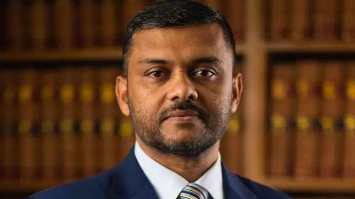 ১০৬ অনুচ্ছেদ থেকে উত্তরণের পথ ‘বিশেষ সাংবিধানিক আদেশ’: শিশির মনির