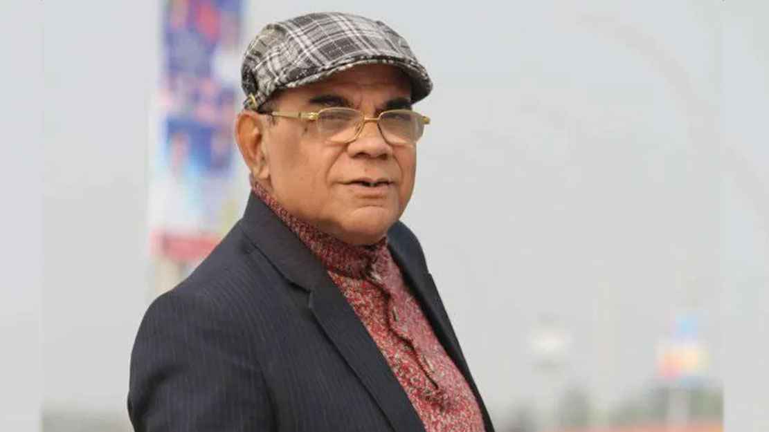 দেশে থাকলে ভিক্ষা করে খেতে হতো: আহমেদ শরীফ 