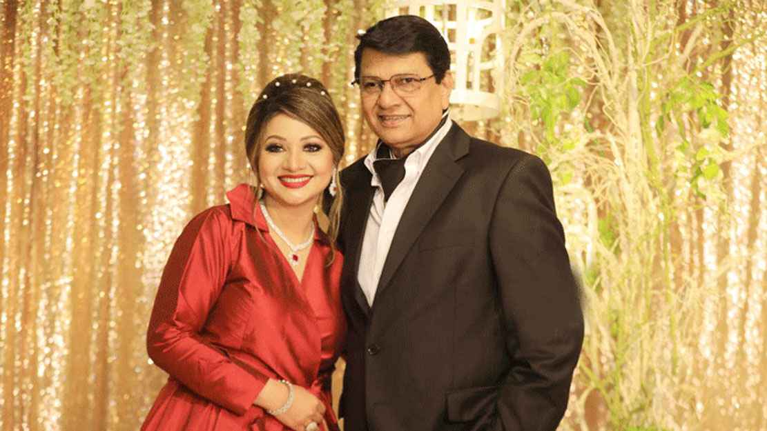 নায়ক আলমগীরের নামে ভুয়া ফেসবুক আইডি, সতর্কবার্তা আঁখির