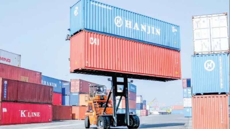 চট্টগ্রাম বন্দরে ফেব্রিক্সের দুই কনটেইনারের খোঁজে দুদক