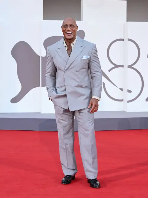 dwayne-johnson-rock-the-smashing-110512658 dwayne-johnson-rock-the-smashing-110512658