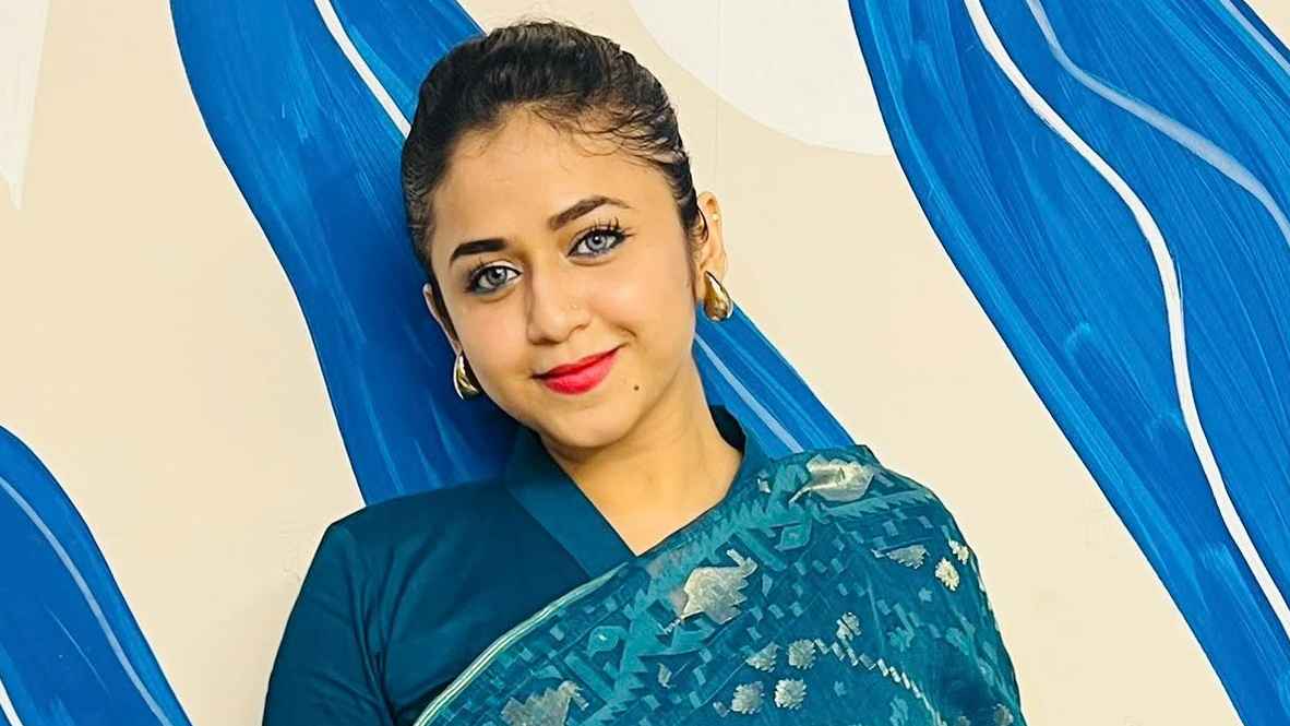 অনেক বছর পর অটোগ্রাফ দিয়ে উচ্ছ্বসিত ফারিয়া