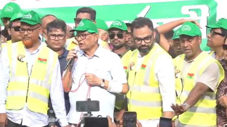 হাসিনা দেশ ছেড়ে পালালেও শয়তানি ছাড়েনি: ফখরুল