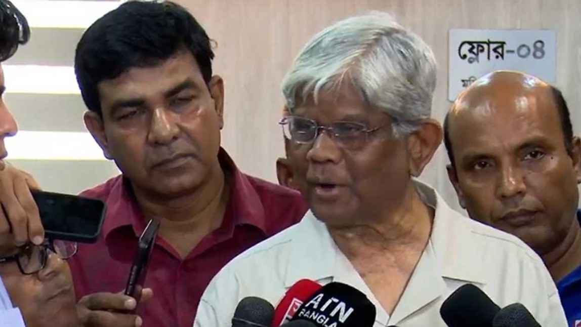নতুন সরকারের মন্ত্রীদের জন্য গাড়ি কেনার খবর সঠিক নয়: অর্থ উপদেষ্টা