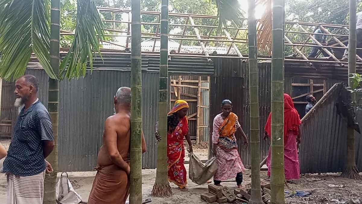 সাদুল্লাপুরের ১৪৪ ধারা ভঙ্গ, জোরপূর্বক জমি দখল