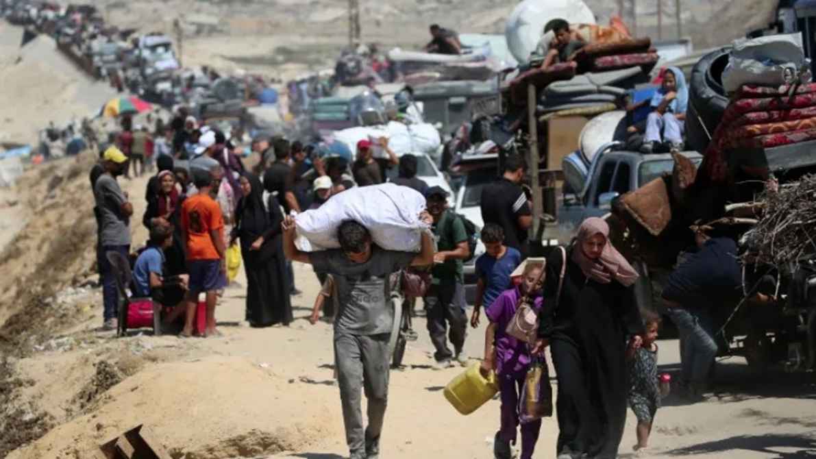 গাজাজুড়ে ইসরায়েলি হামলায় নিহত ৪৩, দক্ষিণে পালাচ্ছেন ফিলিস্তিনিরা