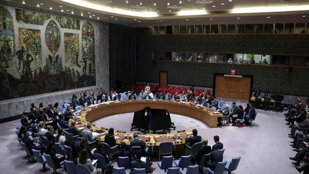 নিরাপত্তা পরিষদে ইরানের ওপর নিষেধাজ্ঞা তুলে নেওয়ার প্রস্তাব প্রত্যাখ্য