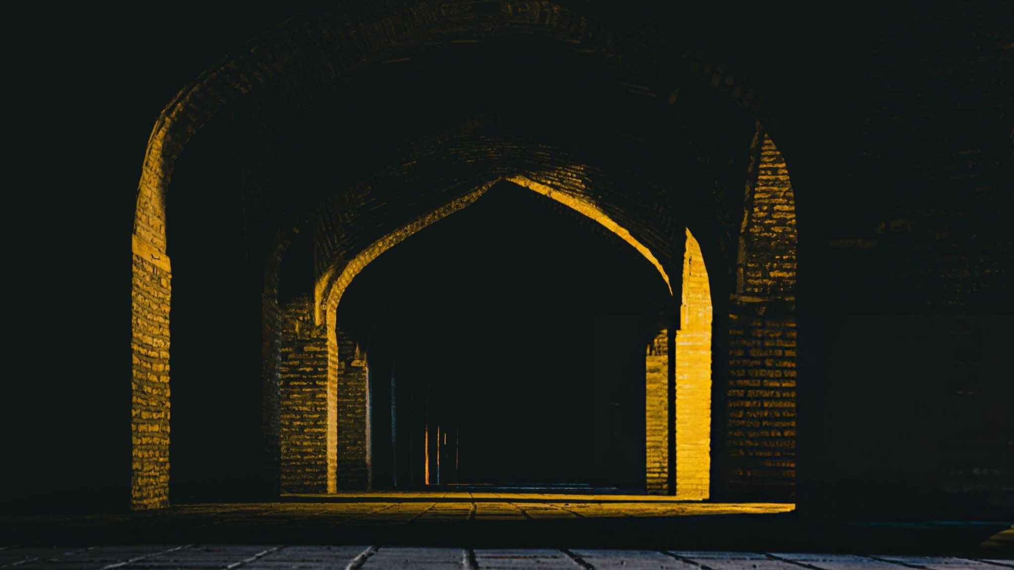 ফেতনার ঢেউয়ে ঈমান বাঁচানোর পথ