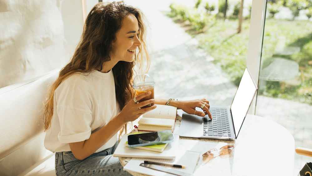 মোবাইল ফোন দিয়ে কি ফ্রিল্যান্সিং করা যায়?