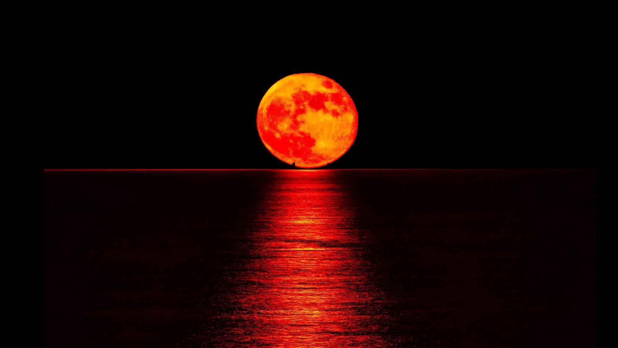 চন্দ্রগ্রহণ কবে