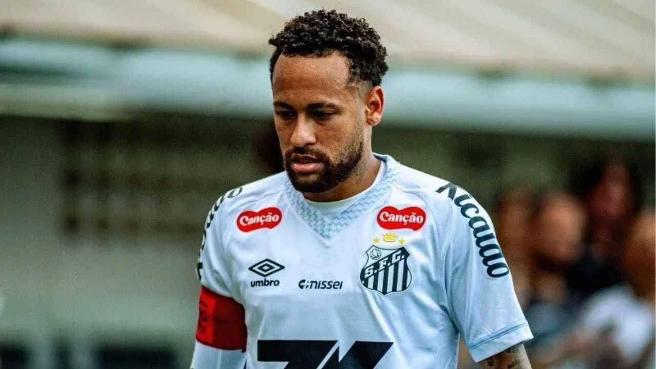 ব্রাজিল দলে জায়গা না পাওয়া নিয়ে রহস্যময় তথ্য দিলেন নেইমার