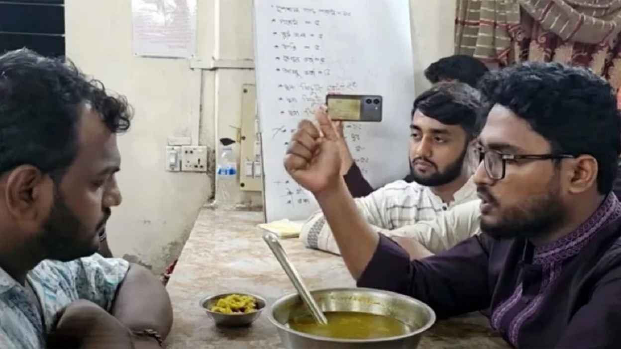 সূর্যসেন হলের ক্যাফেটেরিয়ায় অব্যস্থাপনা, ১৫ দিনের আল্টিমেটাম ভিপির