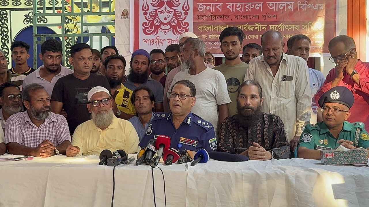 দুর্গাপূজায় নিরাপত্তায় সতর্ক অবস্থানে থাকবে পুলিশ: আইজিপি