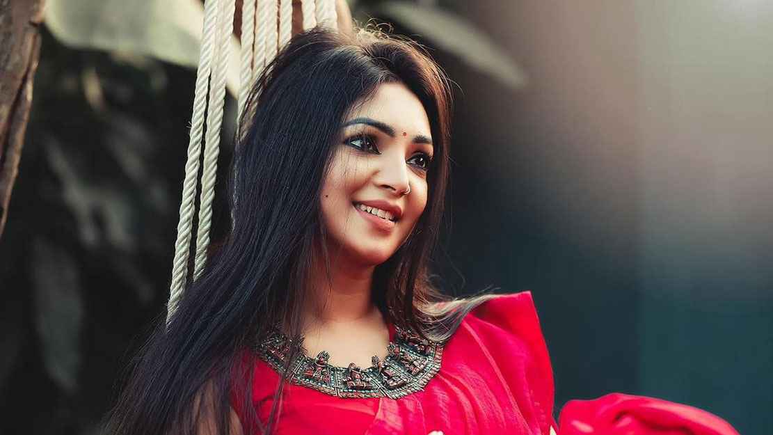 ভুয়া আইডির যন্ত্রণায় অস্থির প্রভা