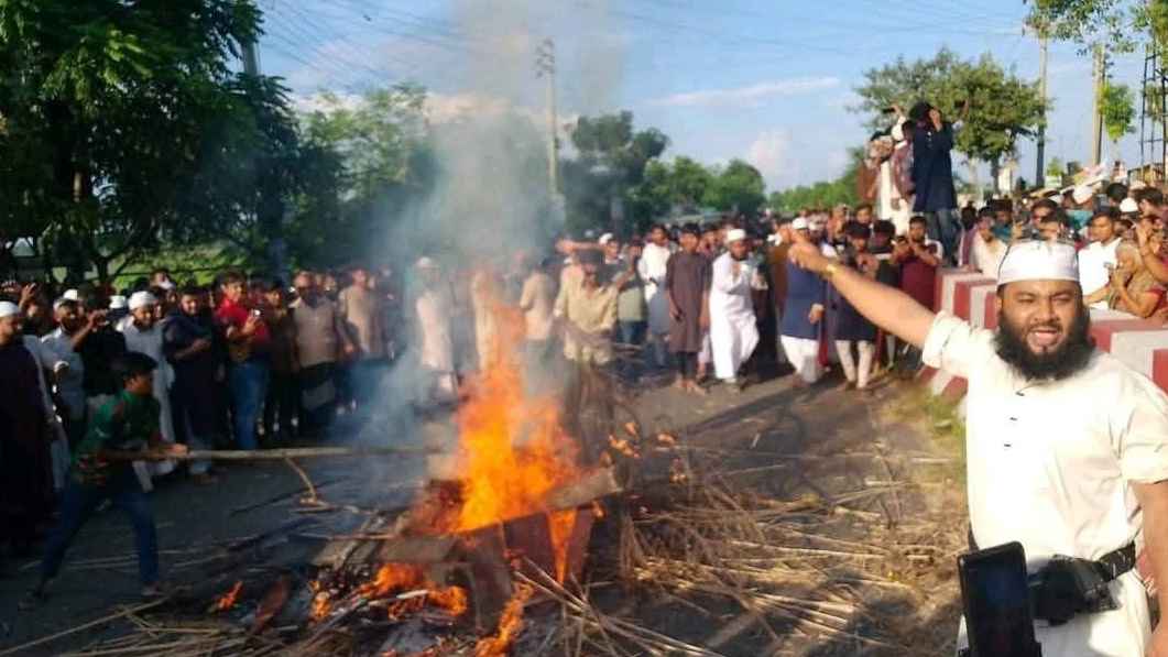 রাজবাড়ীতে নুরাল পাগলের দরবারে হামলা, নিহত ১